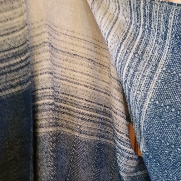 Kensie blue/gray poncho one size - Picture 3 of 3